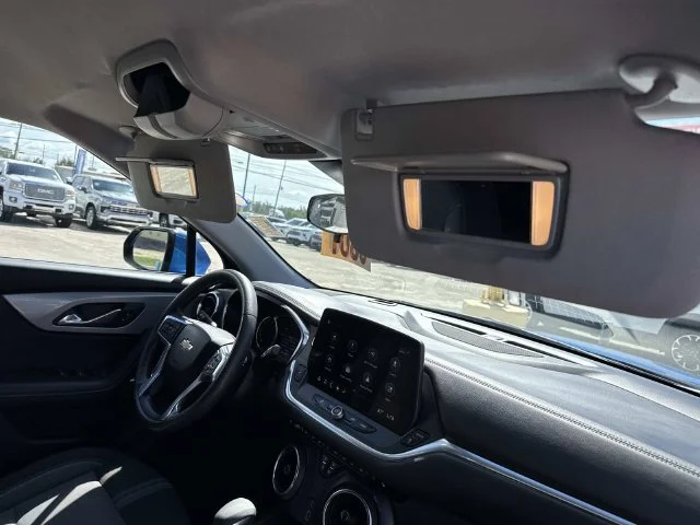 Used 2025 Blue Chevrolet LT image 46