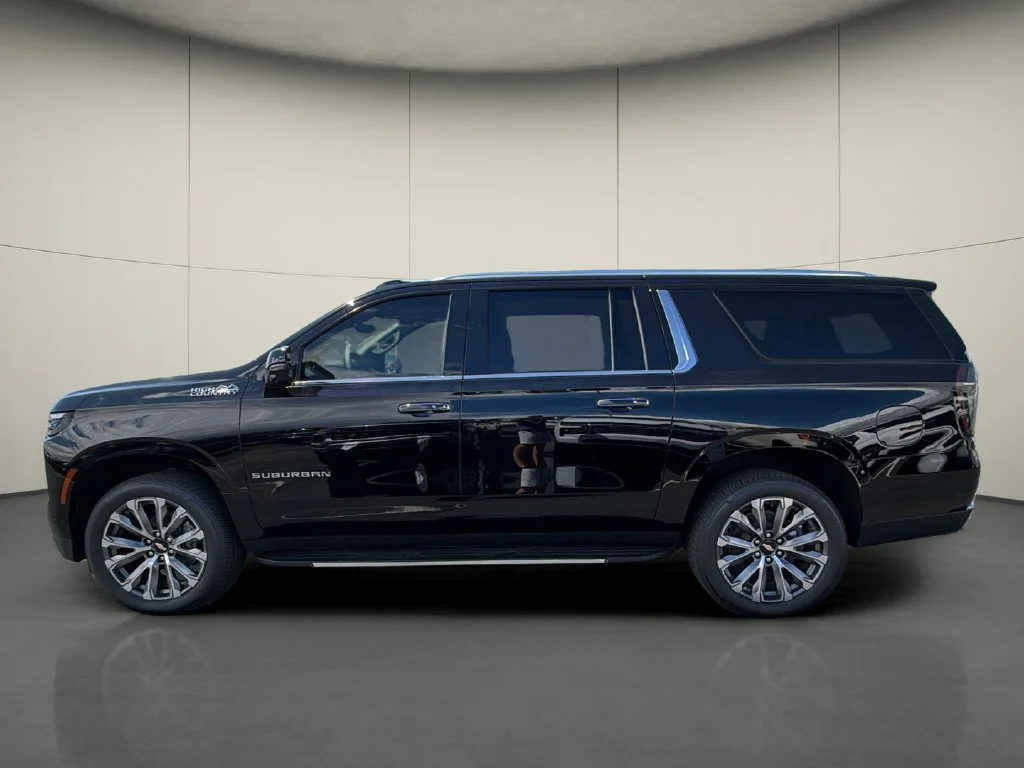 New 2026 Black Chevrolet High Country image 4