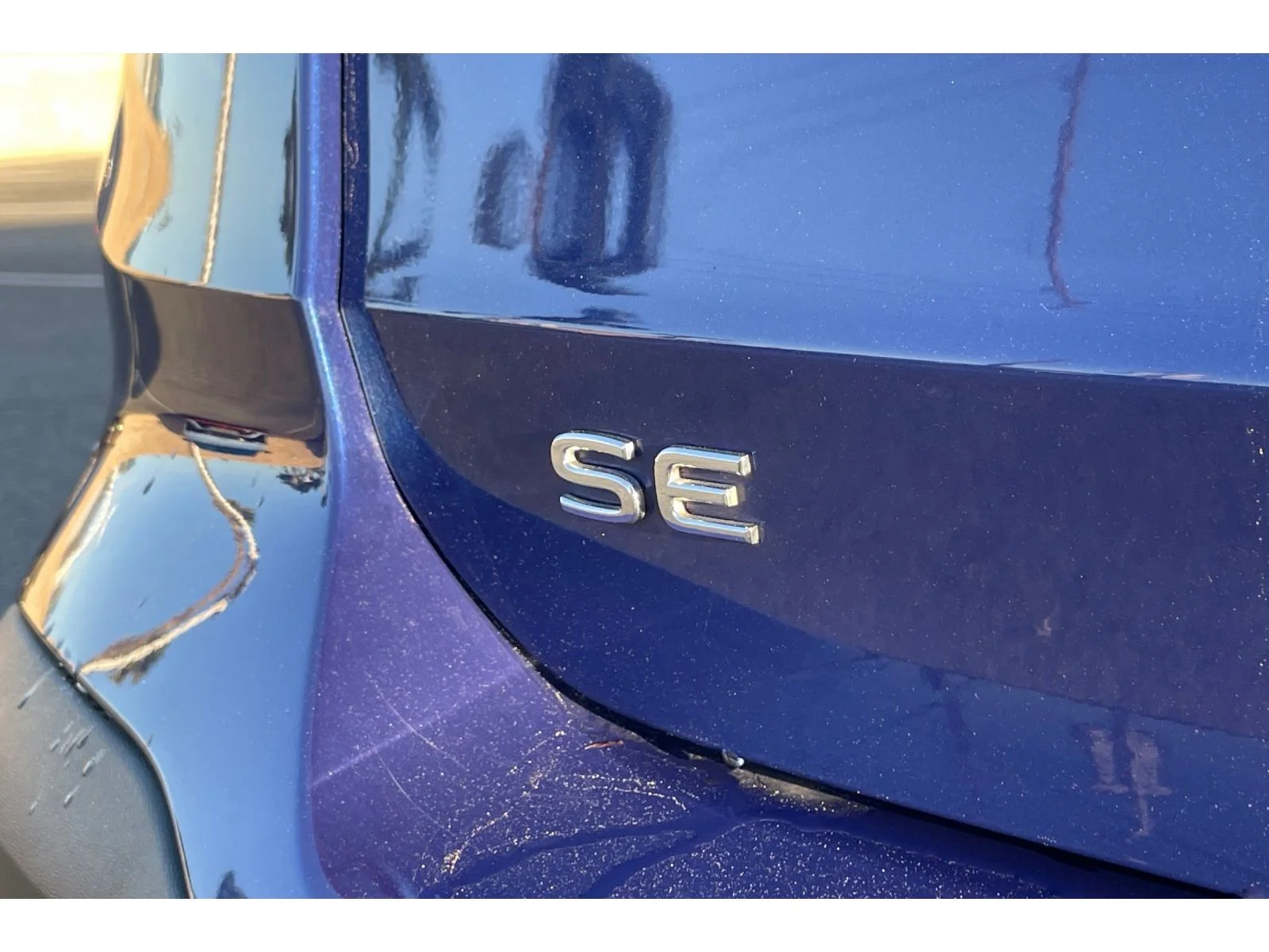 Used 2023 Dusk Blue Metallic Volkswagen SE image 45