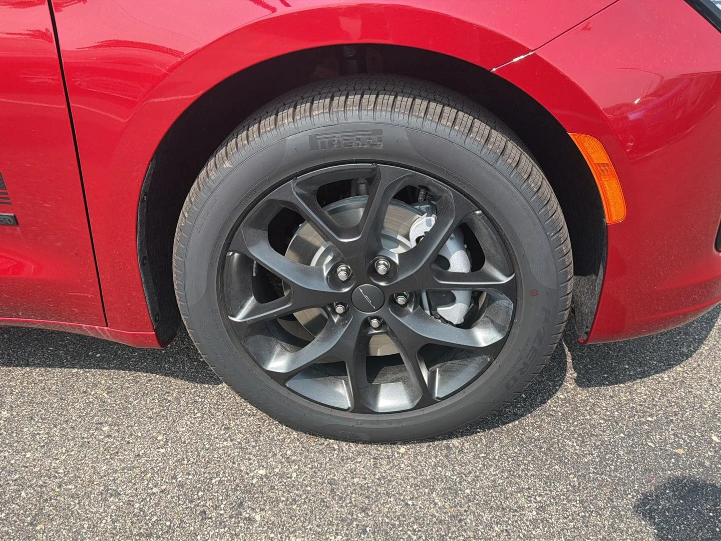 New 2027 Red Hot Pearl-Coat Exterior Paint Chrysler Select image 9