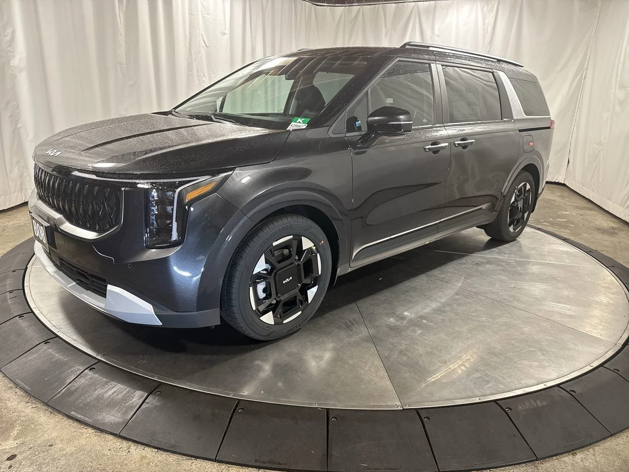 2026 Kia Sedona EX's photo