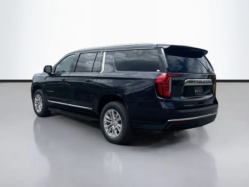 Used 2024 Silver GMC SLT image 5