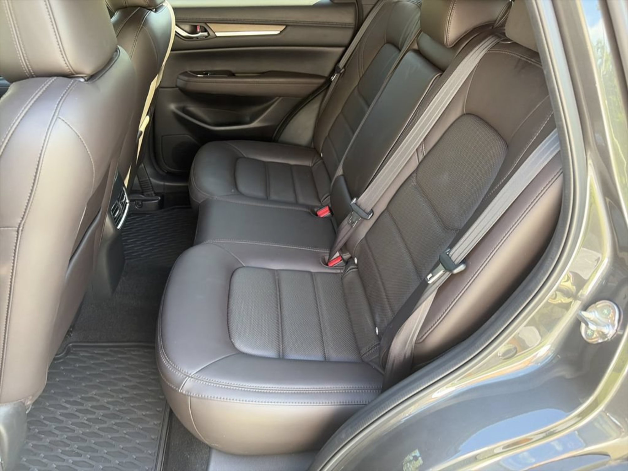 Used 2021 Machine Gray Metallic Mazda Signature image 27