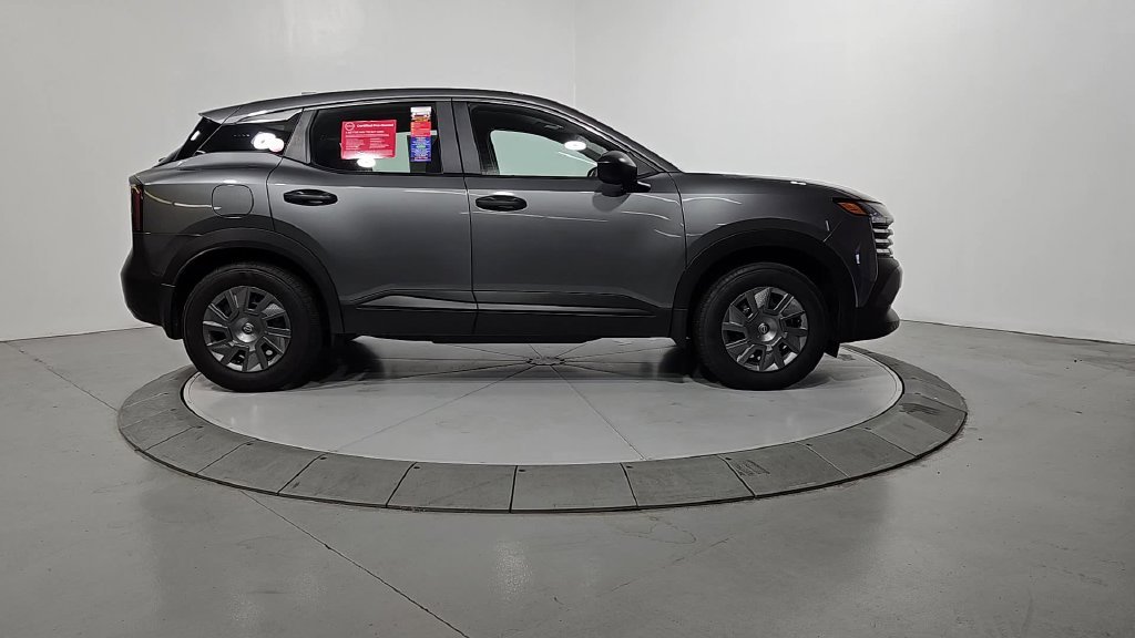 Used 2025 Gray Nissan S image 8