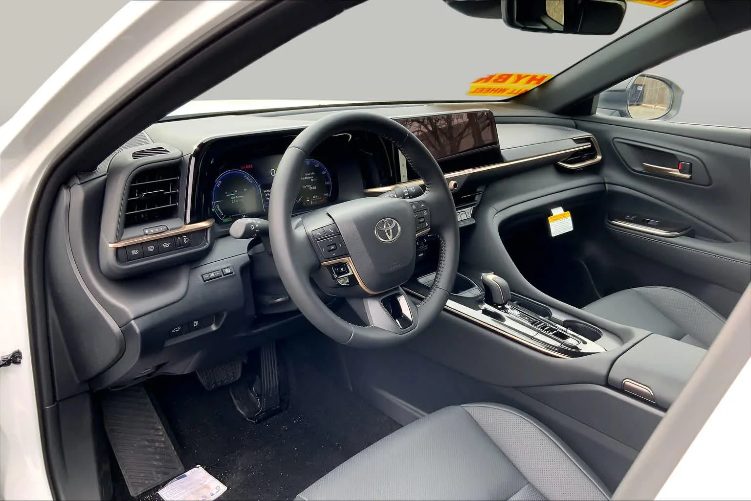 New 2026 Oxygen White Toyota XLE image 8