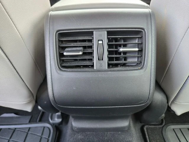 Used 2019 Silver Honda EX-L image 22