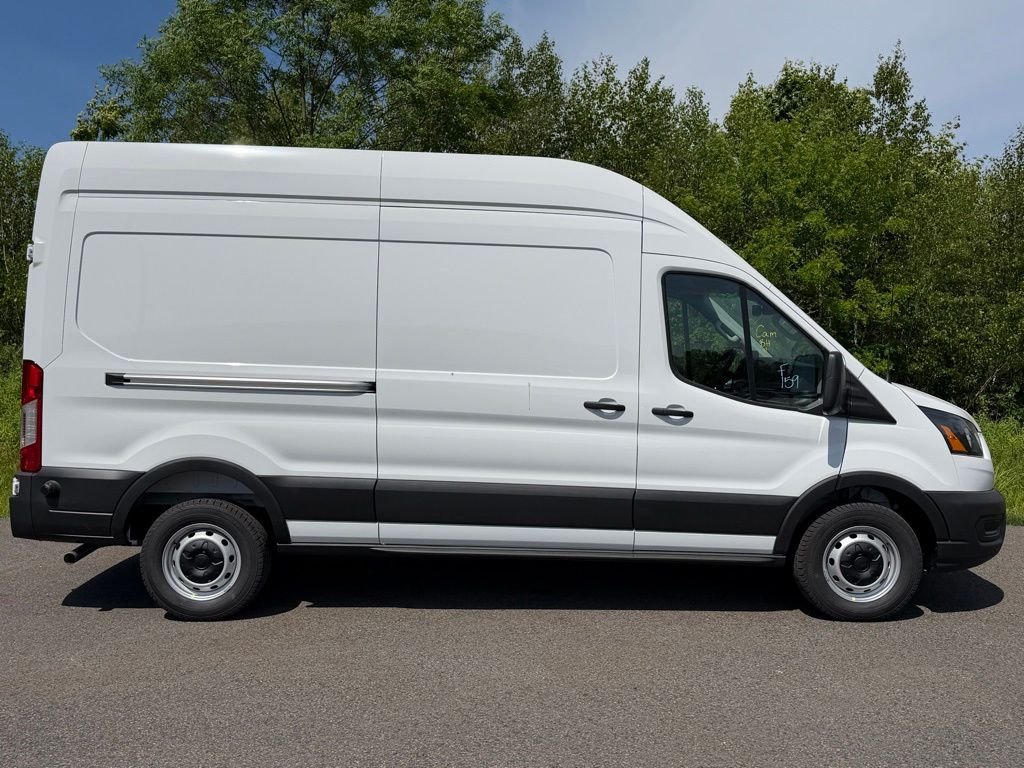 New 2026 Oxford White Ford Cargo Van image 27