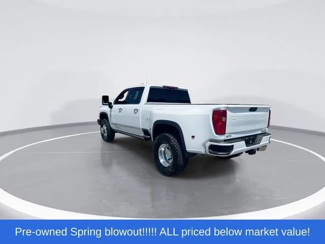 Used 2025 White Chevrolet High Country image 6
