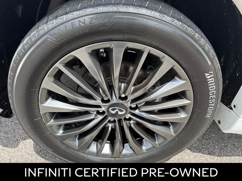 Certified Used 2024 Moonstone White INFINITI Sensory image 15