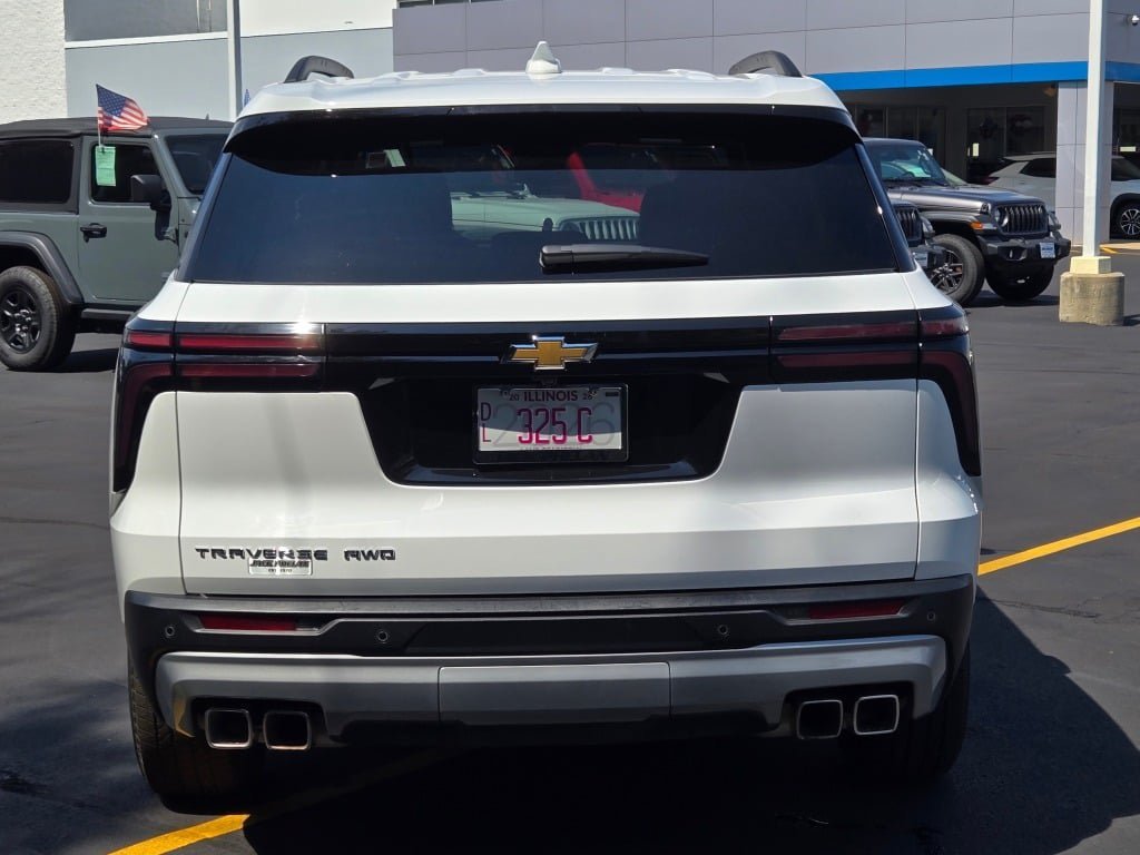 2026 Chevrolet Traverse LT - Photo 14