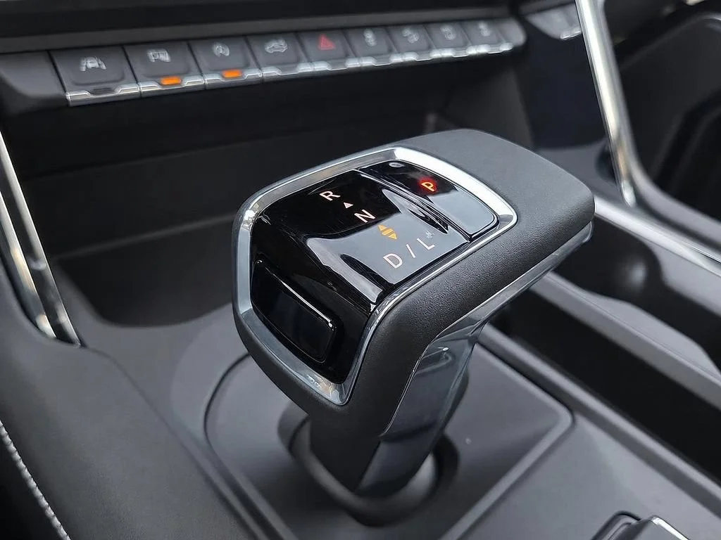 2026 GMC Sierra 1500 AT4X - Photo 17