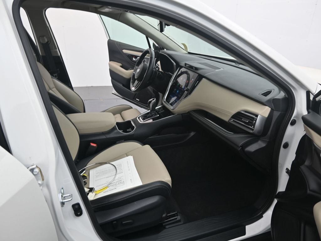 Used 2025 Crystal White Pearl Subaru Limited image 26