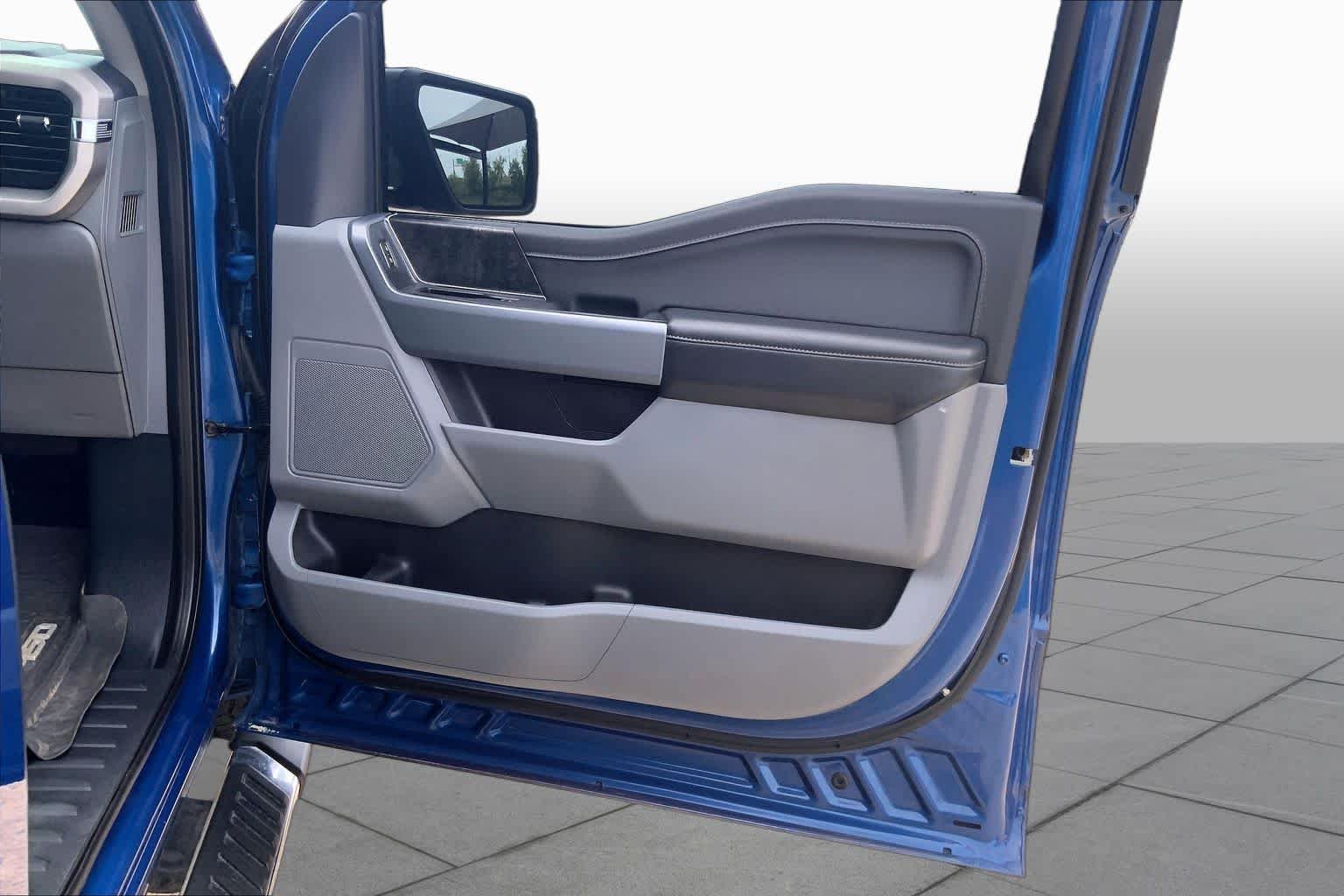 Used 2023 Atlas Blue Ford XLT image 21