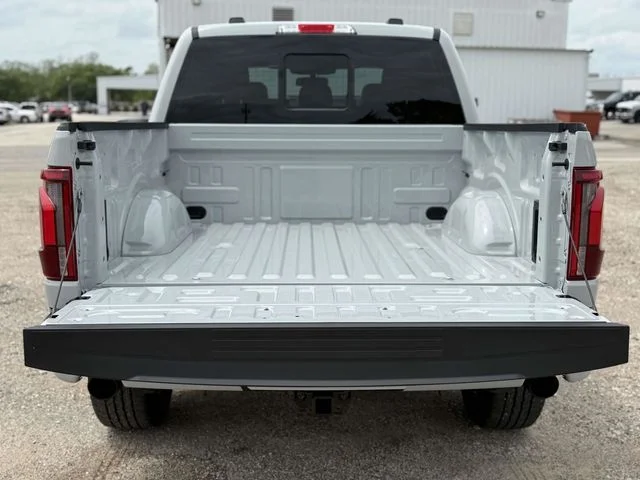 New 2026 Avalanche Ford Lariat® image 11