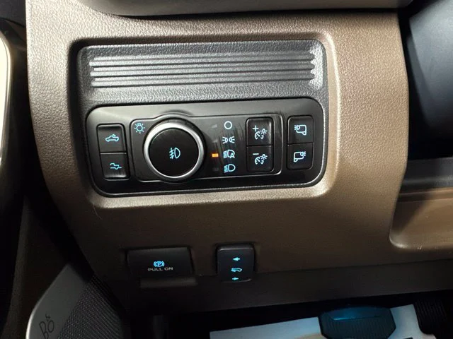 Used 2026 Blue Ford King Ranch image 19