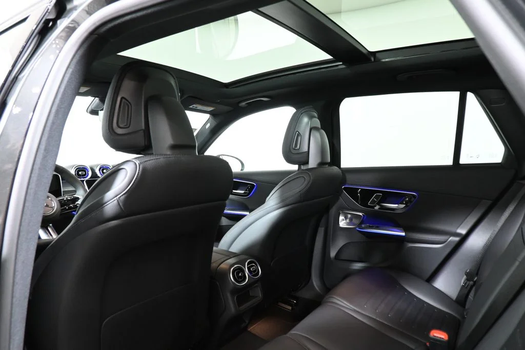 Used 2026  Mercedes-Benz GLC 300 image 26