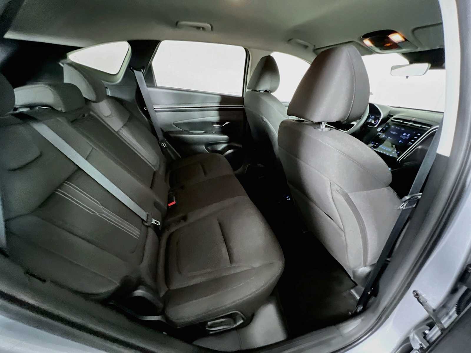 Used 2024 Shimmering Silver Hyundai SEL image 27