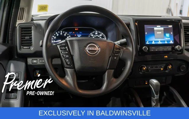 Used 2022 White Nissan S image 11