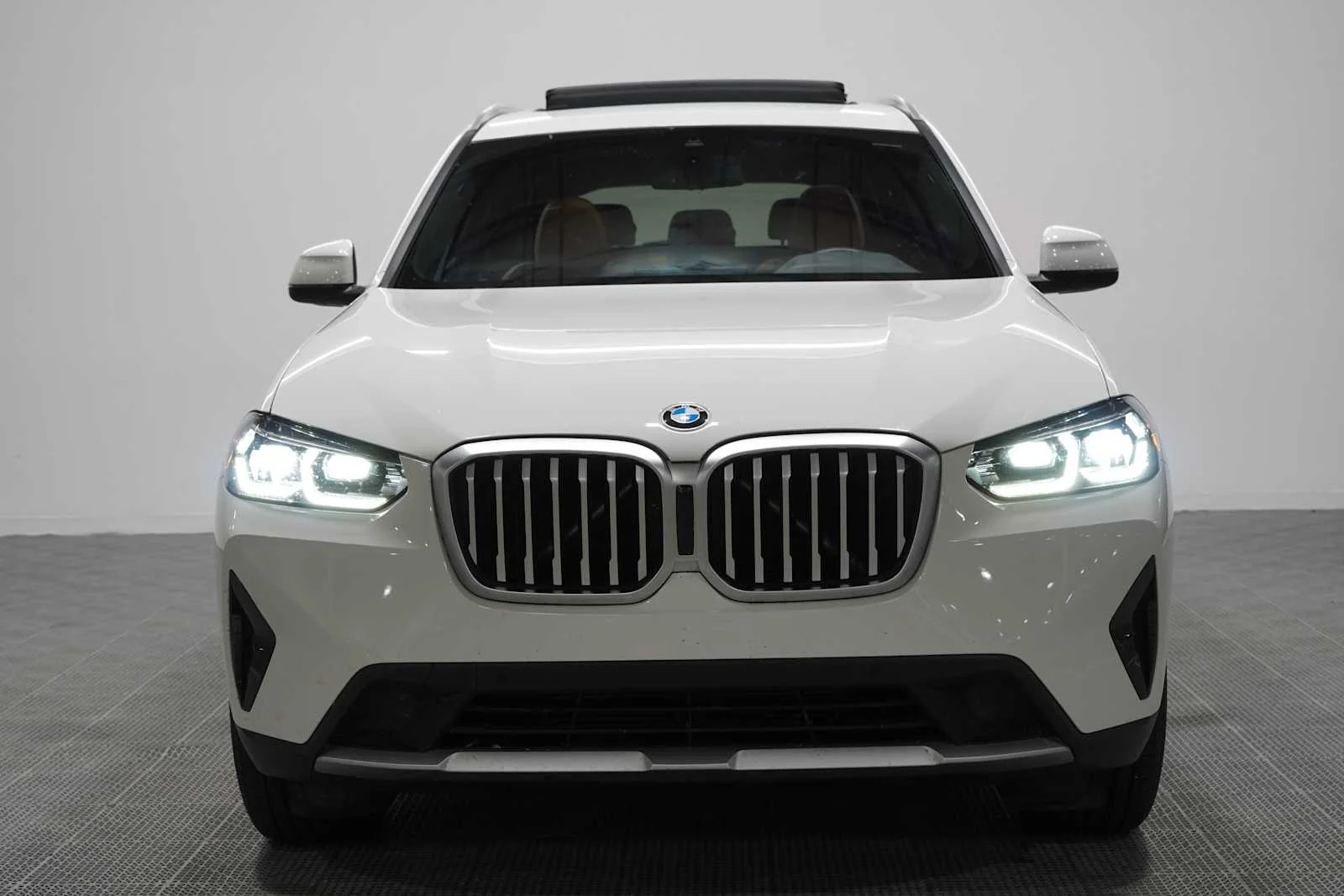 Certified Used 2023 Alpine White BMW sDrive30i image 2