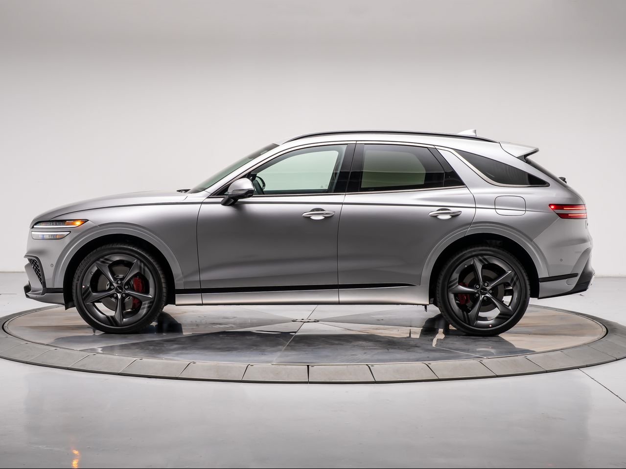 New 2026 Savile Silver Genesis 3.5T SPORT PRESTIGE image 2