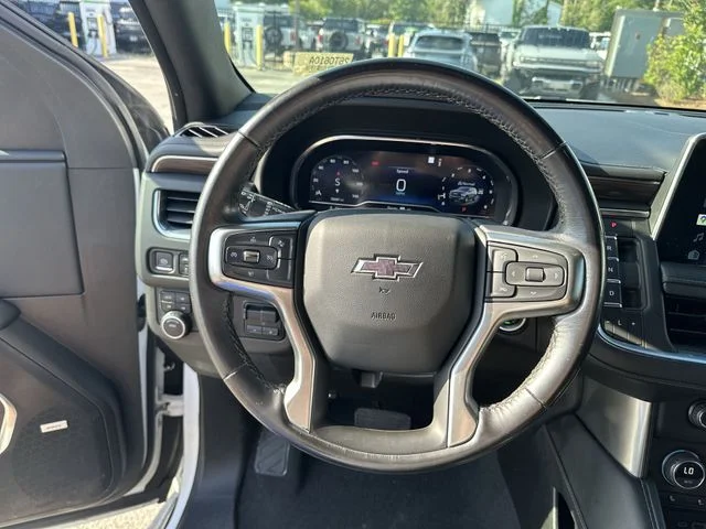 Certified Used 2022 White Chevrolet Z71 image 15