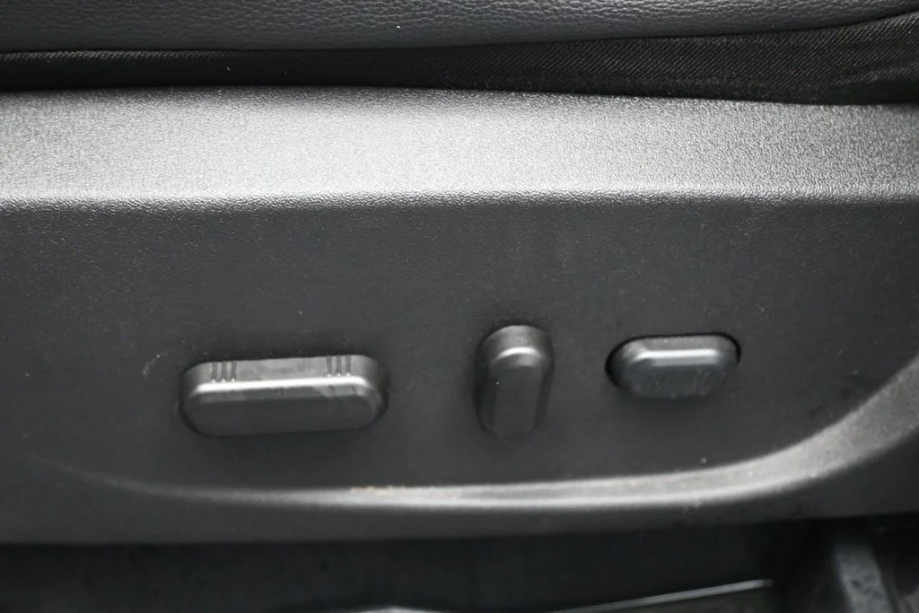 Used 2017 Silver Ford Titanium image 10