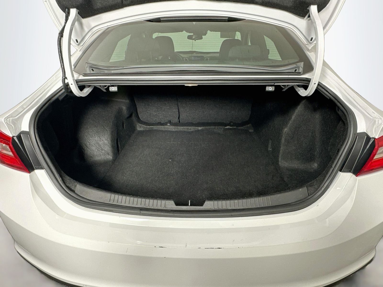 Used 2023 Summit White Chevrolet LT image 26