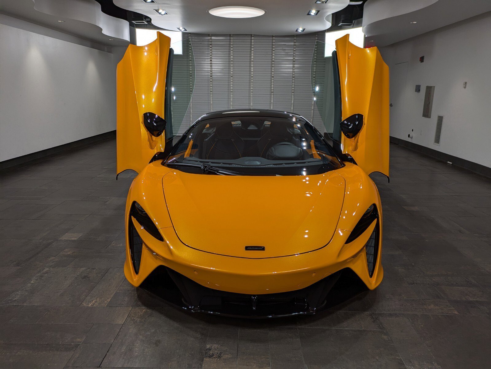 2025 McLaren Artura Vision - Photo 21