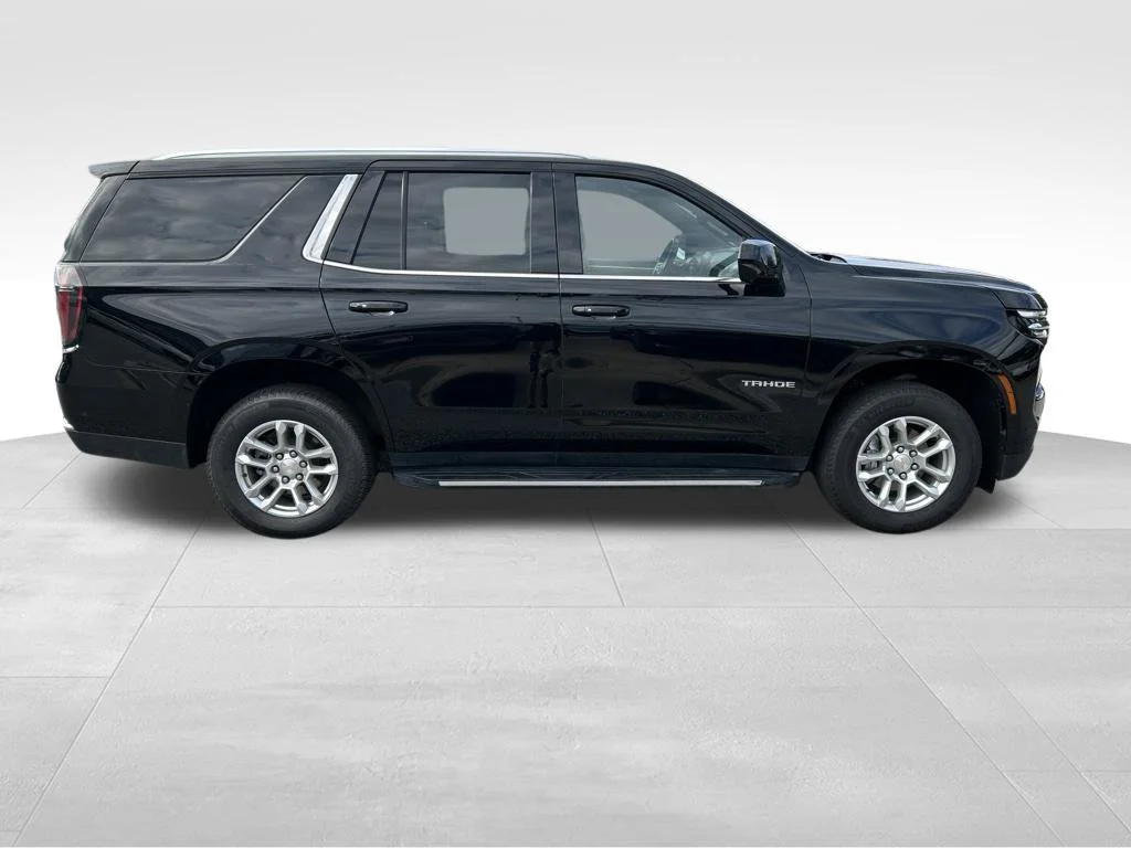 Used 2025 Black Chevrolet LT image 7