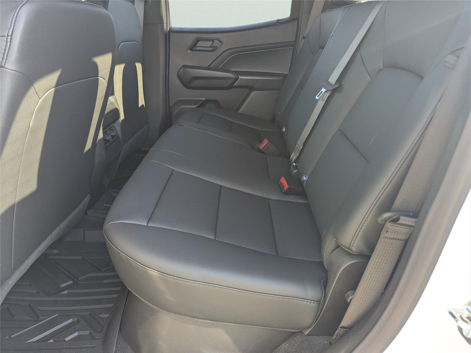 New 2026 Summit White Chevrolet Trail Boss image 13