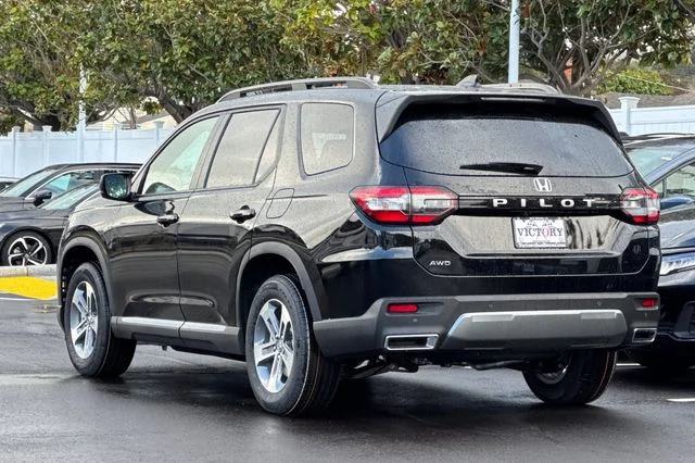 New 2026 Crystal Black Pearl Honda EX-L image 6