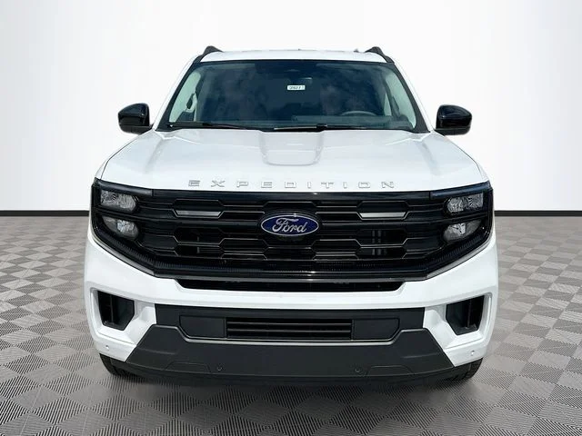 New 2026 Oxford White Ford Active image 2