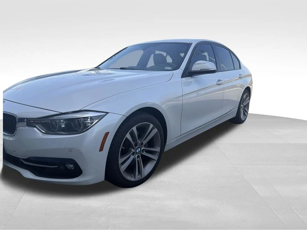 Used 2016 White Metallic BMW 328i xDrive image 10