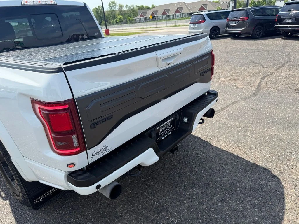 Used 2018  Ford Raptor image 18