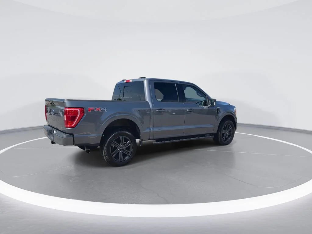 Used 2022 Gray Ford XLT image 2