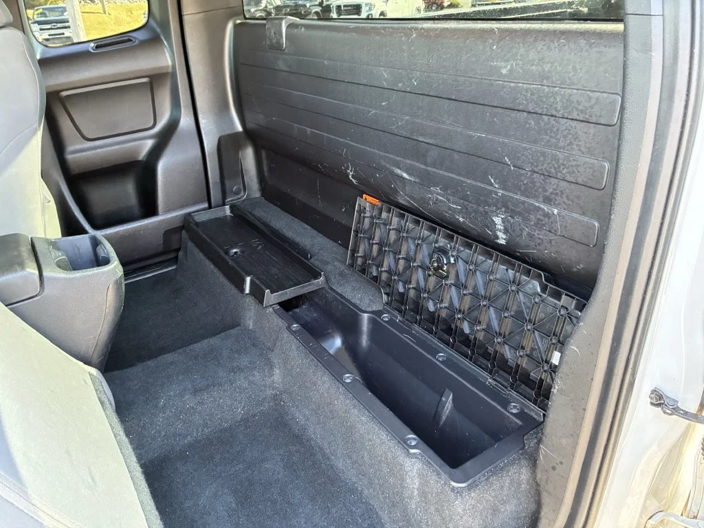 Used 2020 White Toyota SR image 19