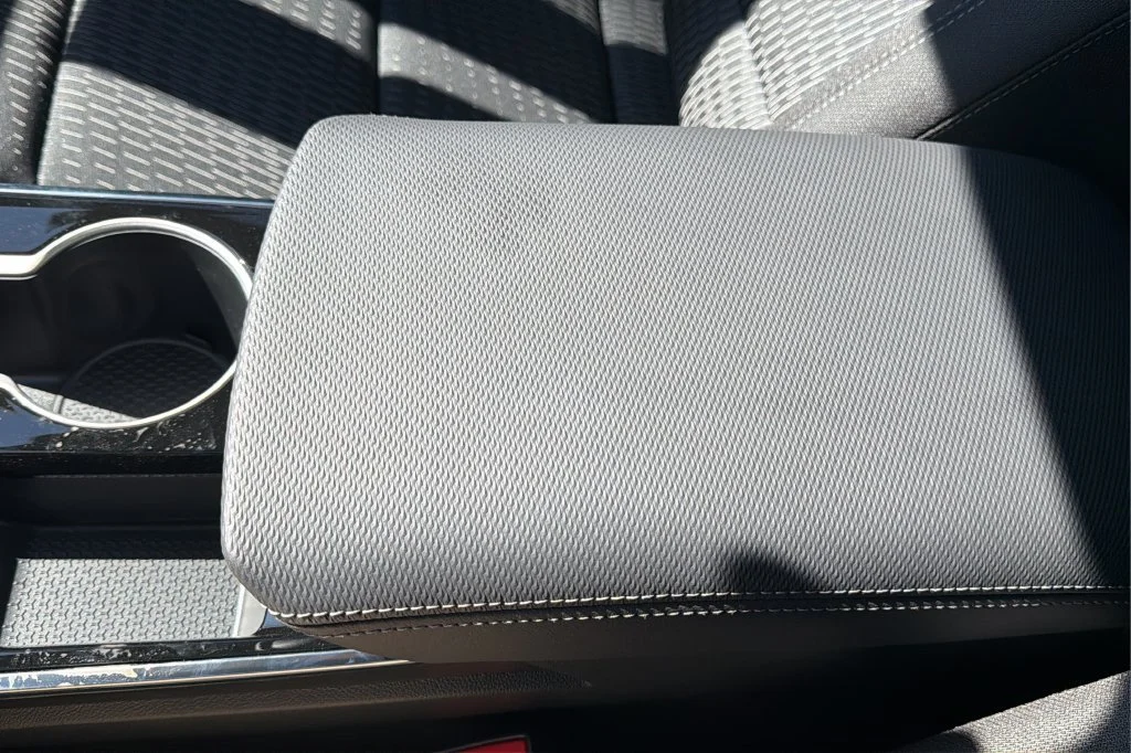 New 2027 Summit White Chevrolet LT image 28