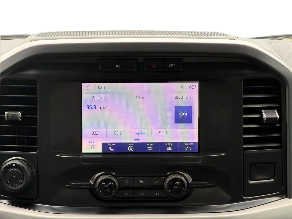 Used 2023 Oxford White Ford XLT image 15