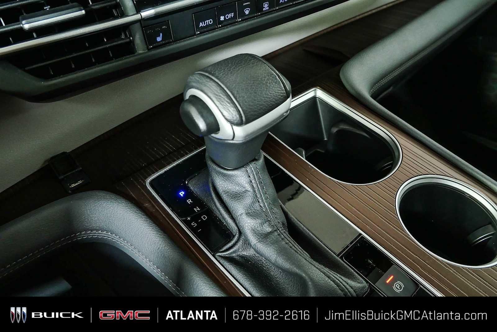 2024 Toyota Sienna XLE - Photo 16