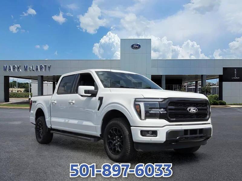 Used 2025 Oxford White FORD LARIAT 4WD SuperCrew 5.5