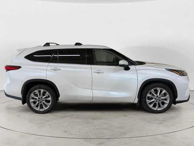 2022 Toyota Highlander Limited - Photo 6