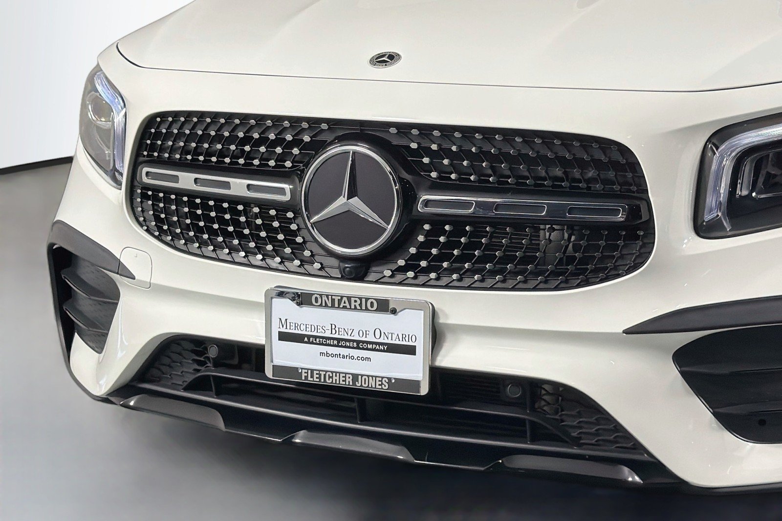 Used 2023 Polar White Mercedes-Benz 250 image 13