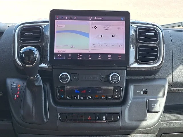 Used 2022 Silver Ram High Roof image 18