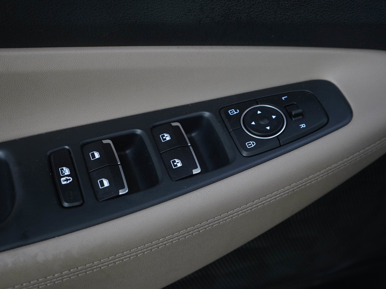 2023 Hyundai Santa Fe SEL - Photo 22