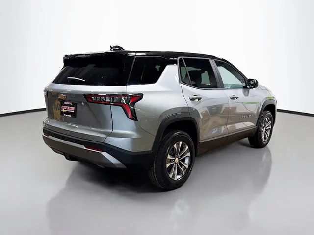 2027 Chevrolet Equinox LT - Photo 7