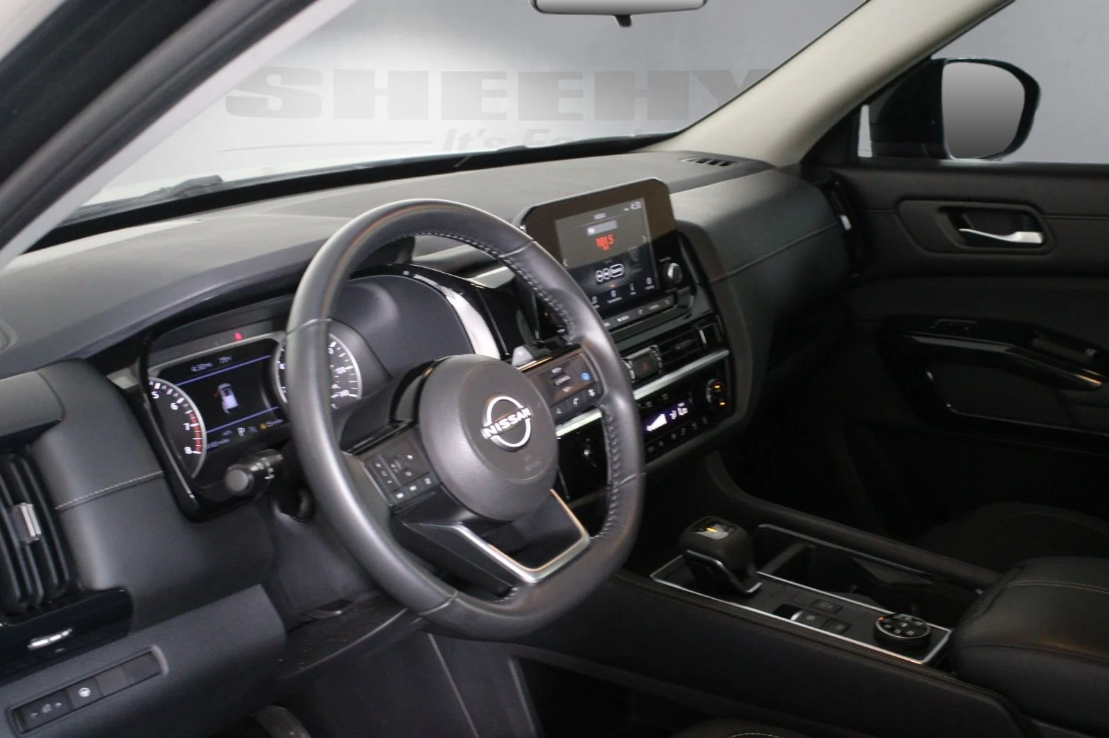 Used 2022 Black Nissan SV image 3
