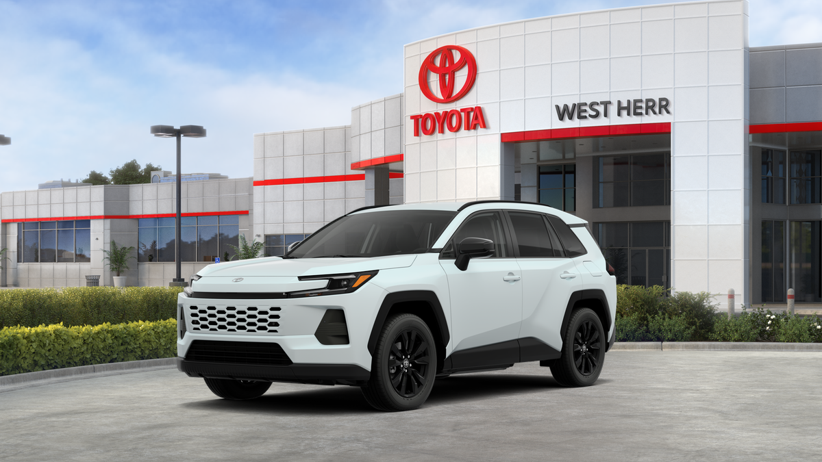 New 2026 Wind Chill Pearl Toyota XLE Premium image 3