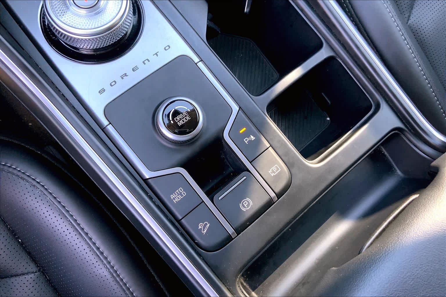 Used 2025 Interstellar Gray Kia EX image 35