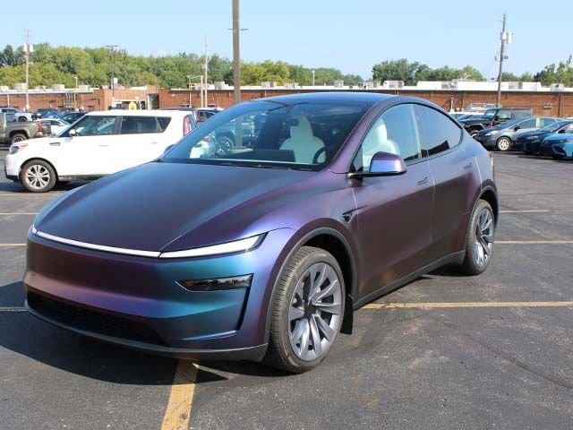 Used 2026  Tesla Premium image 2