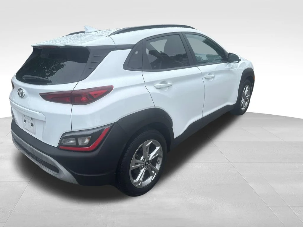 Used 2023 White Hyundai SEL image 29